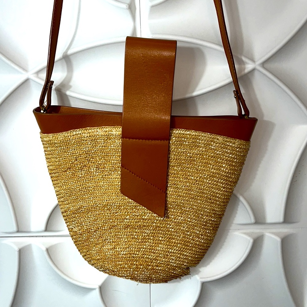 Carolina Santo Domingo Straw Amphora crossbody Bag